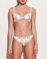 Carica l'immagine nel visualizzatore Galleria, Set intimo Emilie Lace & Mesh - Bianco