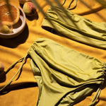 Carica l'immagine nel visualizzatore Galleria, Bikini a fascia con slip a vita alta