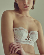 Carica l&#39;immagine nel visualizzatore Galleria, Reggiseno a balconcino in pizzo e mesh Claudia

