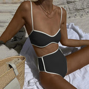 Bikini Harper e slip a vita alta